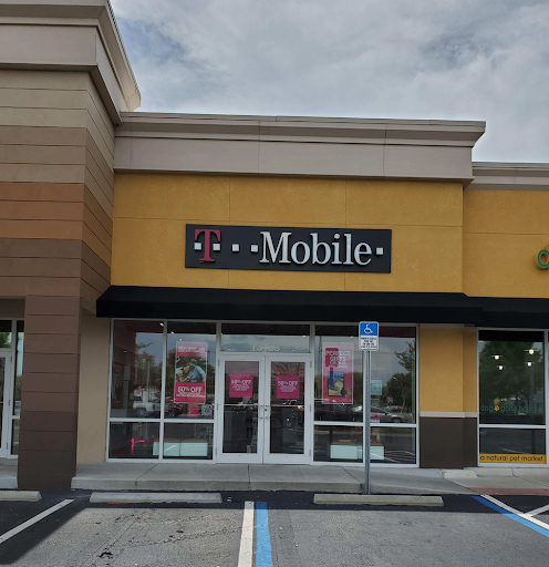 Cell Phone Store «T-Mobile», reviews and photos, 13133 US-301, Riverview, FL 33578, USA