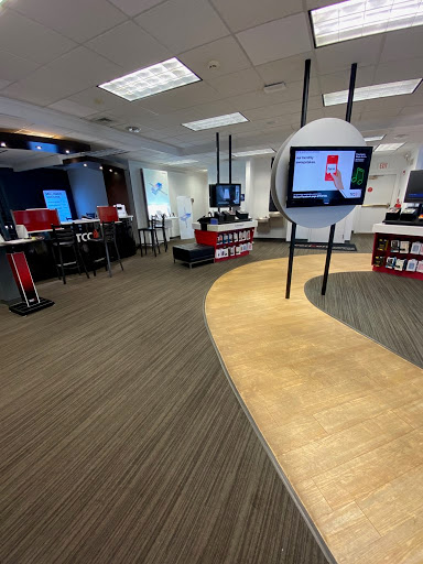 Cell Phone Store «Verizon Authorized Retailer, TCC», reviews and photos, 41 N Londonderry Square, Palmyra, PA 17078, USA