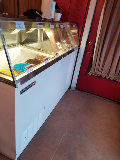 Ice Cream Shop «Milkhouse Ice Cream and Coffee Cafe», reviews and photos, 4189 Keewahdin Rd, Fort Gratiot Twp, MI 48059, USA