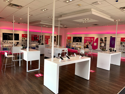 Cell Phone Store «T-Mobile», reviews and photos, 5455 Wadsworth Bypass, Arvada, CO 80002, USA