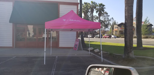 T-Mobile, 738 W Arrow Hwy, San Dimas, CA 91773, USA, 