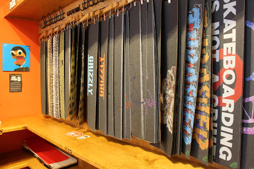 Skate Shop «Bruised Bones Skate Shop», reviews and photos, 9822 Potranco Rd #116, San Antonio, TX 78251, USA