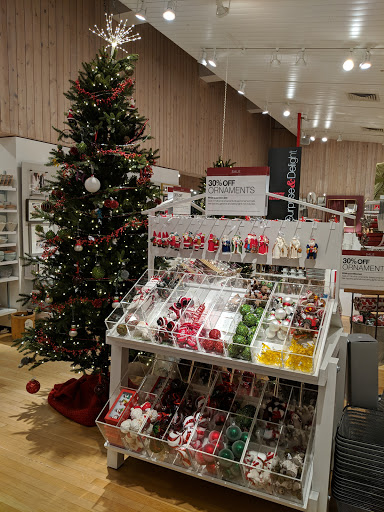 Furniture Store «Crate and Barrel», reviews and photos, 199 Boylston St, Chestnut Hill, MA 02467, USA