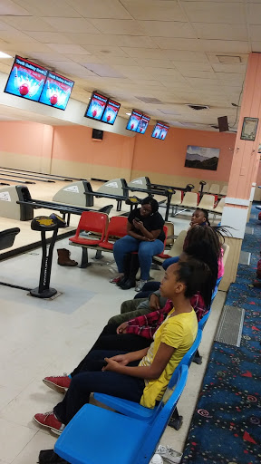 Bowling Alley «House Community Bowling Center», reviews and photos, 1140 Ribaut Rd, Beaufort, SC 29902, USA