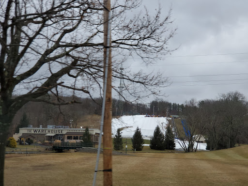 Resort «White Lightning Snowtubing at the Fernwood Winter Fun Center», reviews and photos, 124 Golf Dr #2, East Stroudsburg, PA 18302, USA