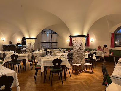 Restaurant Goldener Hirsch - Getreidegasse 37, 5020 Salzburg, Austria