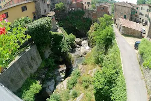 Cascata del torrente Ciuffenna image
