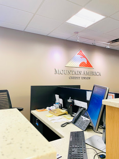 Loan Agency «Mountain America Credit Union», reviews and photos