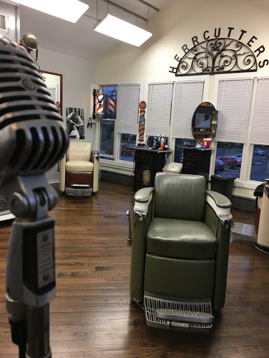 Barber Shop «Herrcutters Barber Shop», reviews and photos, 21 Tokeneke Rd, Darien, CT 06820, USA