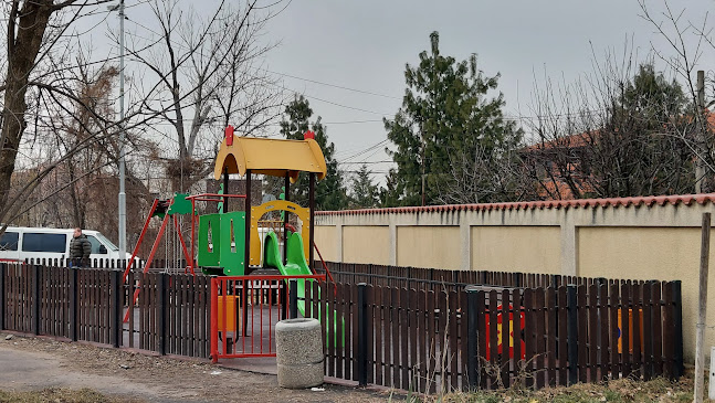 Детска площадка "Стефан Генев"