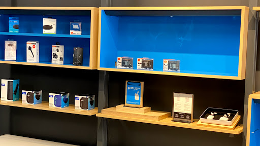 Cell Phone Store «AT&T», reviews and photos, 275 E Altamonte Dr #1010, Altamonte Springs, FL 32701, USA