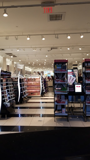 Cosmetics Store «SEPHORA», reviews and photos, 639 E Shaw Ave, Fresno, CA 93710, USA