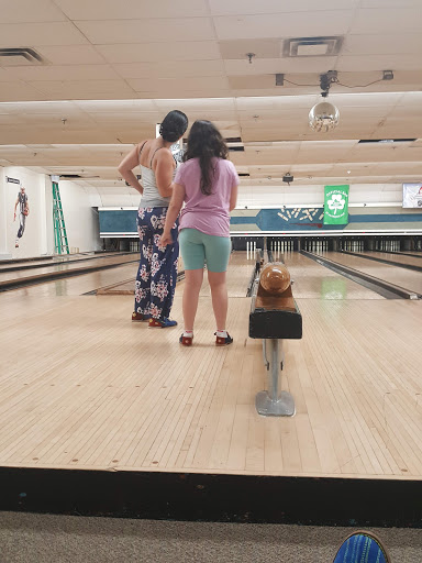 Bowling Alley «Boston Candlepin», reviews and photos, 543 E Broadway, Boston, MA 02127, USA