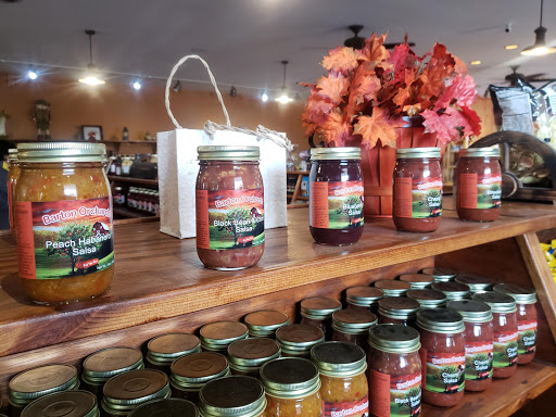 Orchard «Barton Orchards - Noxon Road Store Open Year Round - The Farm is CLOSED for the Season.», reviews and photos, 63 Apple Tree Ln, Poughquag, NY 12570, USA