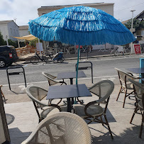 Atmosphère du Restaurant de fruits de mer Le Poisson D'avril à Gruissan - n°2