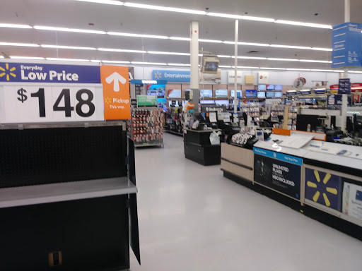 Discount Store «Walmart», reviews and photos, 13020 Riverdale Dr NW, Coon Rapids, MN 55448, USA