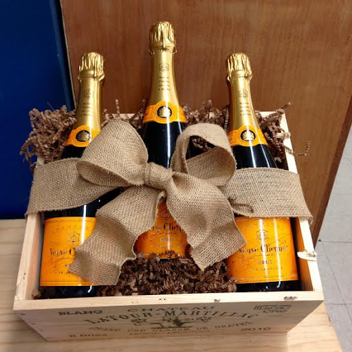 Wine Store «Park Place Wines & Liquors», reviews and photos, 84 Park Pl, East Hampton, NY 11937, USA