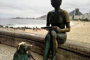 Clarice Lispector statue image