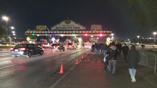 Shopping Mall «Looney Tunes Mall - Six Flags Over Texas», reviews and photos, 2201 E Road to Six Flags St, Arlington, TX 76011, USA