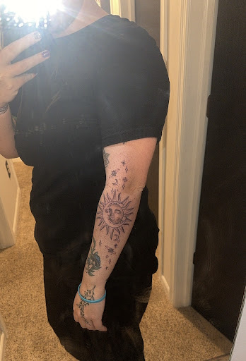 Explore minimal finger tattoos ideas, creative tattoo ideas in Sioux City, available at Maya Modification