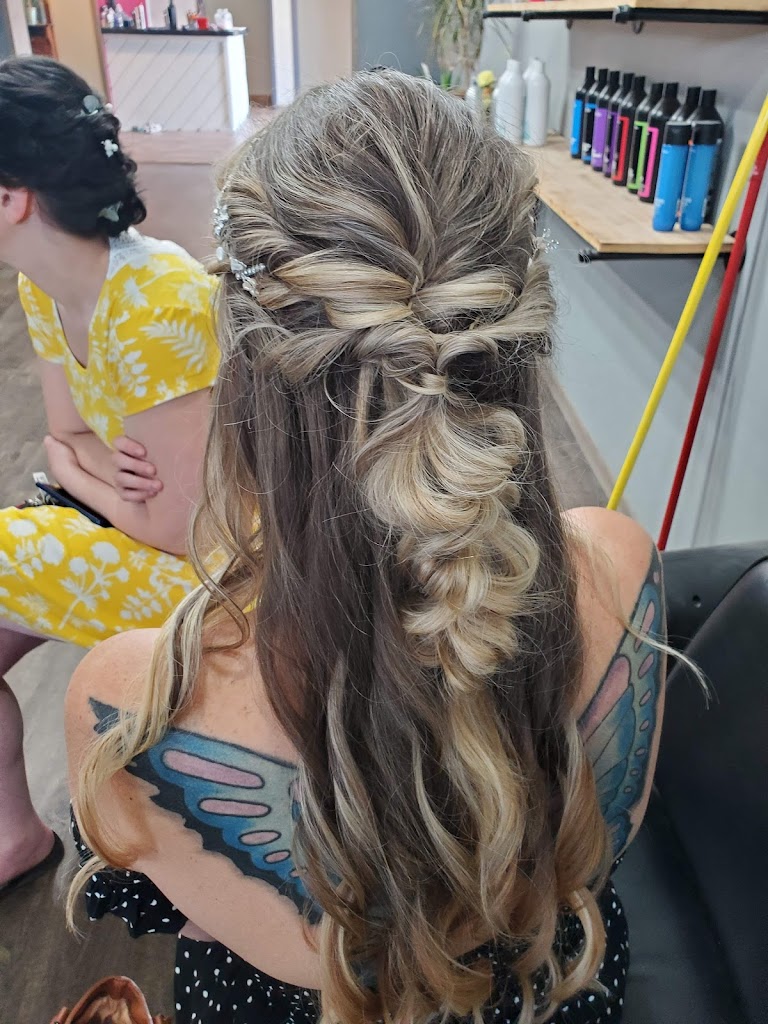 Wild Fire Salon & Spa 51632