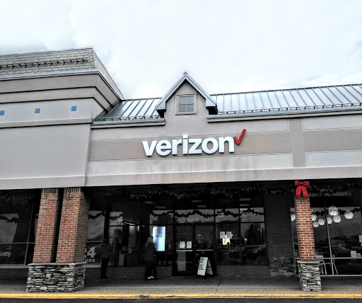 Cell Phone Store «Verizon», reviews and photos, 6432 Springfield Blvd, Springfield, VA 22150, USA