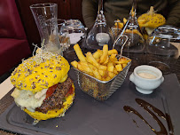 Hamburger du Restaurant français Le Moulignon à Saint-Fargeau-Ponthierry - n°1