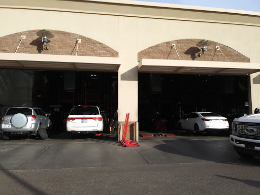 Tire Shop «Discount Tire Store - Gilbert, AZ», reviews and photos, 2623 S Market St, Gilbert, AZ 85295, USA
