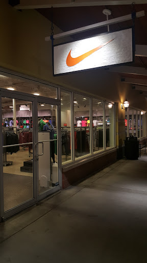 Clothing Store «Nike Factory Store», reviews and photos, 10700 Factory Shop Blvd, Gulfport, MS 39503, USA