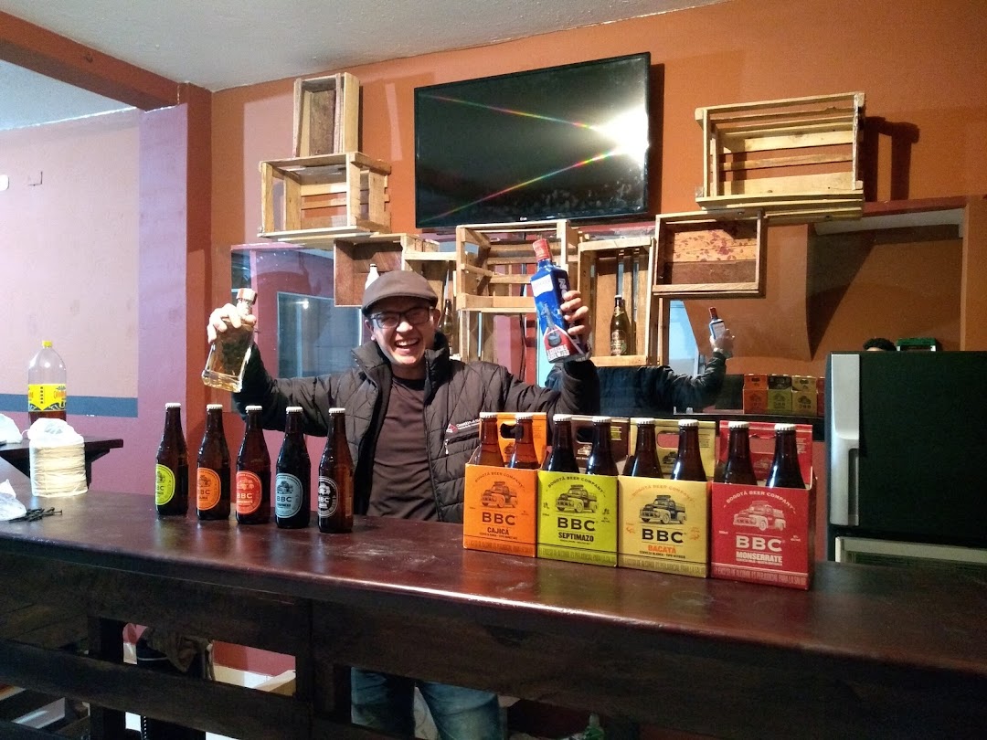 Little Sam Tattoo Pub 