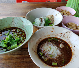 ก๋วยเตี๋ยวเรือ ป. ประทีป photo