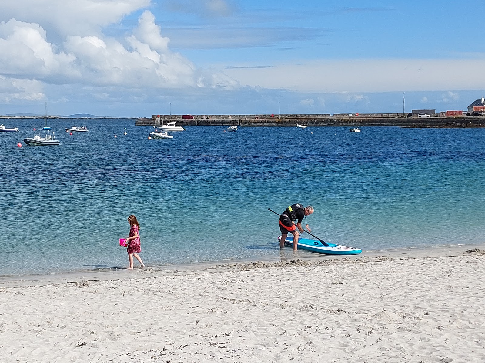 Bunowen Beach'in fotoğrafı ve yerleşim