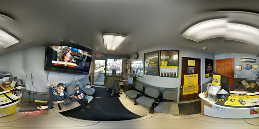 Auto Repair Shop «Meineke Car Care Center», reviews and photos, 815 Ogden Ave, Downers Grove, IL 60515, USA