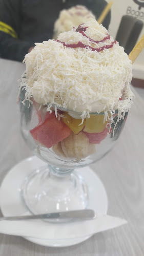 Opinii despre Bogati Latacunga Principal în Latacunga - Heladería