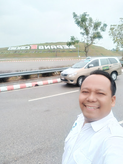 Airport Taxi MPV Mr Syaiful