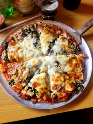 #1 best pizza place in Oak Lawn - Beggars Pizza