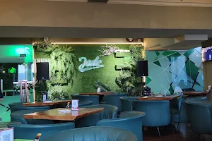 Jade Lounge image