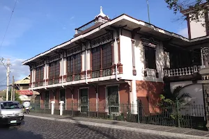 Pamintuan Mansion image
