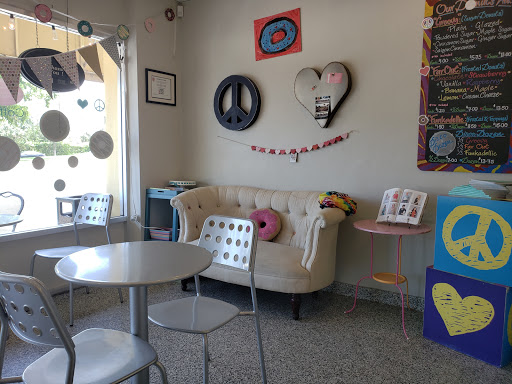 Donut Shop «Peace Love & Little Donuts», reviews and photos, 3106 Tamiami Trail N, Naples, FL 34103, USA