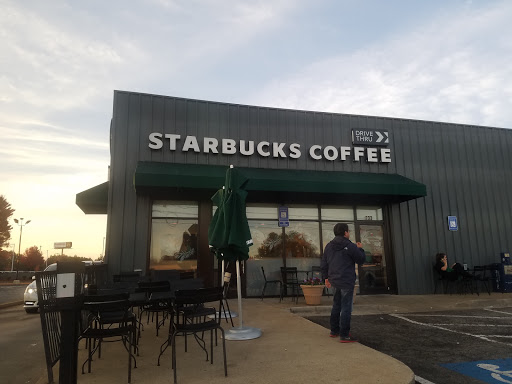 Starbucks, 733 Bullsboro Dr, Newnan, GA 30265, USA, 