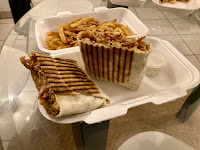 Sandwich au poulet du Restaurant de döner kebab Kebab Tacos ÖndergroÜnd (frites maison) et (viandes halal) à Pontivy - n°1