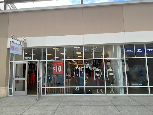 Outlet Mall «Tanger Outlet Myrtle Beach Hwy 17», reviews and photos, 10835 Kings Rd, Myrtle Beach, SC 29572, USA