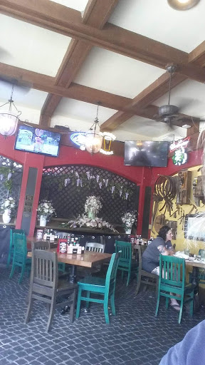 European Restaurant «Meg O’Malleys Restaurant & Irish Pub», reviews and photos, 812 E New Haven Ave, Melbourne, FL 32901, USA