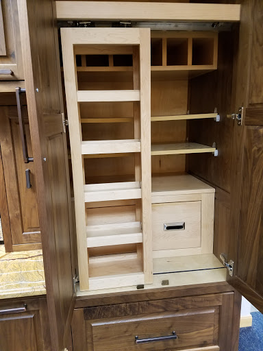 Cabinet Maker «Canyon Creek Cabinet Company», reviews and photos, 16726 Tye St SE, Monroe, WA 98272, USA