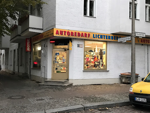 Autobedarf Lichtenberg,Simson-Laden à Berlin