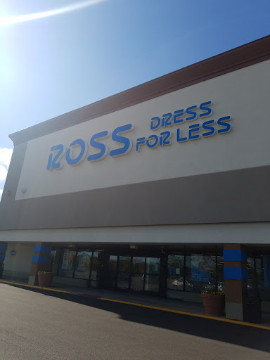 Clothing Store «Ross Dress for Less», reviews and photos, 1237 E Golf Rd, Schaumburg, IL 60173, USA