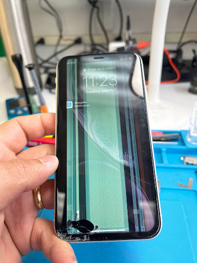 Electronics Repair Shop «Cell Phones Universe», reviews and photos, 1325 SW 107th Ave Ste b, Miami, FL 33174, USA