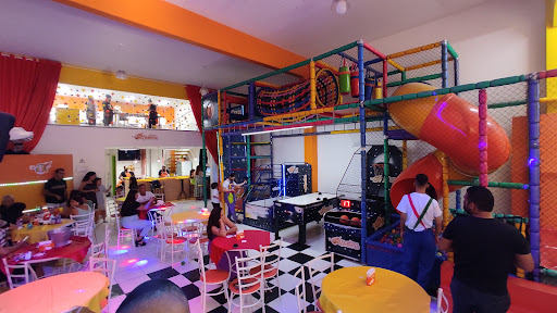 Logo da empresa - Espaço Meteoro Buffet Infantil