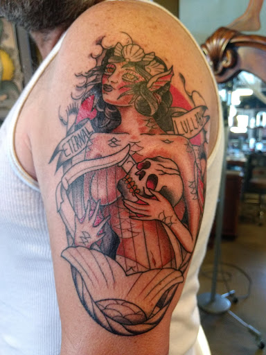 Tattoo Shop «Keepsake Tattoo Studio», reviews and photos, 253 11th St, Astoria, OR 97103, USA