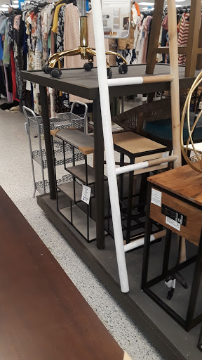 Clothing Store «Ross Dress for Less», reviews and photos, 9820 W Lower Buckeye Rd, Tolleson, AZ 85353, USA